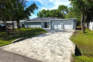 4607 W Ballast Point Blvd, Tampa, FL 33611 - Photo 9