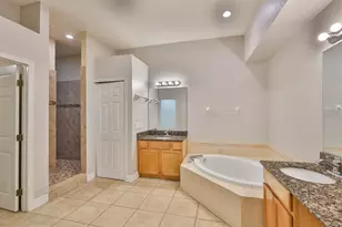 517 Villa Treviso Ct, Apollo Beach, FL 33572 - Photo 33