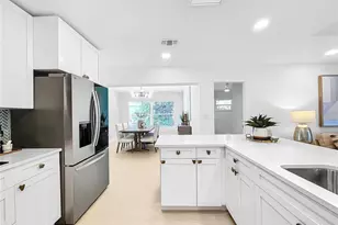 5048 43rd St S, Saint Petersburg, FL 33711 - Photo 5