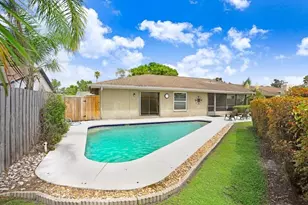 4412 Stonehenge Rd, Tampa, FL 33624 - Photo 33