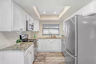 4412 Stonehenge Rd, Tampa, FL 33624 - Photo 15