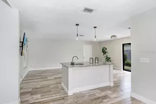 4412 Stonehenge Rd, Tampa, FL 33624 - Photo 11