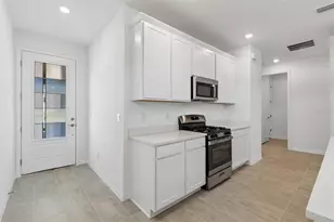 3744 Nandina Cir, Sun City Center, FL 33573 - Photo 5