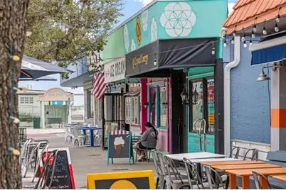 3129 E Beach Boulevard S, Gulfport, FL 33707 - Photo 17