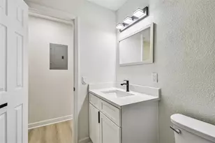 14810 N 30th St, Lutz, FL 33559 - Photo 17