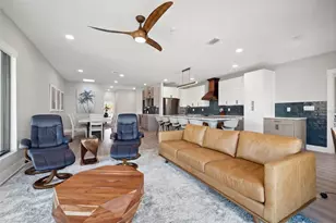 12400 Capri Cir N, Treasure Island, FL 33706 - Photo 17