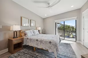 12400 Capri Cir N, Treasure Island, FL 33706 - Photo 29