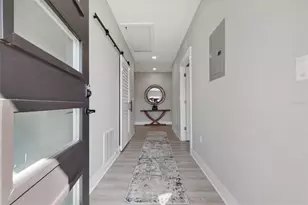 12400 Capri Cir N, Treasure Island, FL 33706 - Photo 5