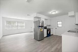 323 & 325 N Lochview Terrace, Crystal River, FL 34429 - Photo 7