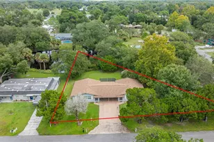 323 & 325 N Lochview Terrace, Crystal River, FL 34429 - Photo 3