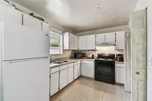 8205 N Semmes St, Tampa, FL 33604 - Photo 17