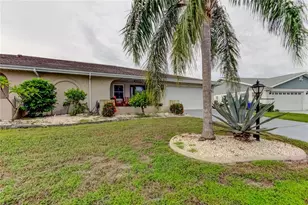 329 Club Mnr Dr, Sun City Center, FL 33573 - Photo 73