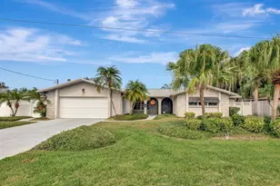 1113 45th Ave NE, Saint Petersburg, FL 33703 - Photo 1