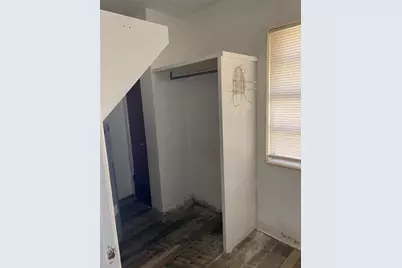 420 Newton Avenue S, Saint Petersburg, FL 33701 - Photo 5