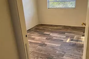 420 Newton Ave S, Saint Petersburg, FL 33701 - Photo 3