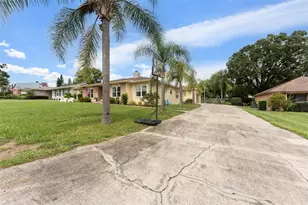 1736 Wilshire Ct, Lakeland, FL 33813 - Photo 5