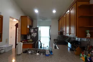 16221 Rambling Vine Dr W, Tampa, FL 33624 - Photo 3