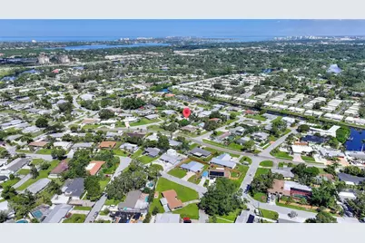 5529 Yorkshire Way, Sarasota, FL 34231 - Photo 9
