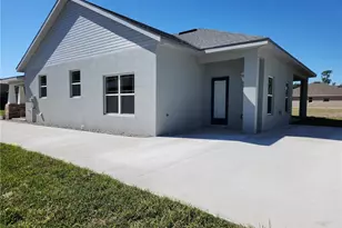 416 Shannon Ests Ct, Plant City, FL 33563 - Photo 7