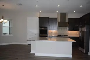 34109 Tributary Ct, Wesley Chapel, FL 33543 - Photo 7