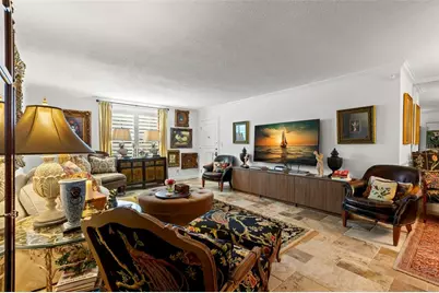 1065 Eden Isle Boulevard NE #2, Saint Petersburg, FL 33704 - Photo 5