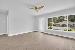 713 Pine St, Tarpon Springs, FL 34689 - Photo 11