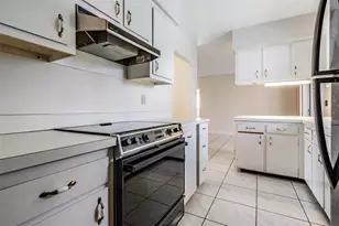 6816 Dover Ct, Tampa, FL 33634 - Photo 17