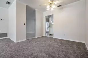 6816 Dover Ct, Tampa, FL 33634 - Photo 7