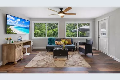 237 Mineola Drive E, Belleair Bluffs, FL 33770 - Photo 19