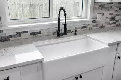 237 Mineola Drive E, Belleair Bluffs, FL 33770 - Photo 17