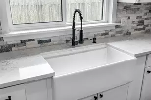 237 Mineola Dr E, Belleair Bluffs, FL 33770 - Photo 17