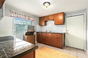 3007 N 76th St, Tampa, FL 33619 - Photo 9