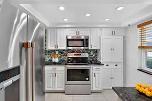 4301 Summersun Dr, New Port Richey, FL 34652 - Photo 9