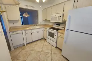 9033 Mission Oaks Blvd, Seminole, FL 33776 - Photo 3