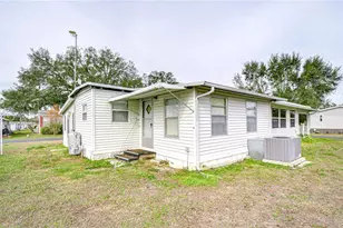 37350 Tropical Dr, Zephyrhills, FL 33541 - Photo 11