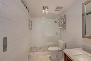 557 Pinellas Bayway S, Saint Petersburg, FL 33715 - Photo 15