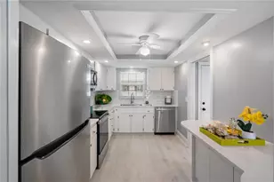 131 Bluff View Dr, Belleair Bluffs, FL 33770 - Photo 7