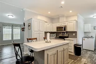 6349 Orris St, Zephyrhills, FL 33542 - Photo 11