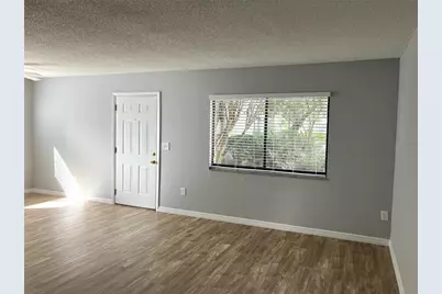 11703 Raintree Village Boulevard #B, Temple Terrace, FL 33617 - Photo 7