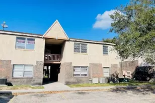 9013 Westchester Cir, Tampa, FL 33604 - Photo 13