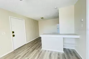 9013 Westchester Cir, Tampa, FL 33604 - Photo 3