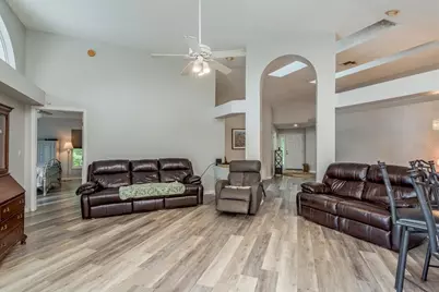 813 Crestridge Drive, Tarpon Springs, FL 34688 - Photo 11