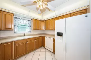 2110 57th Ave N, Saint Petersburg, FL 33714 - Photo 15