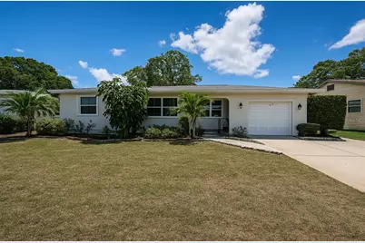 2110 57th Avenue N, Saint Petersburg, FL 33714 - Photo 1