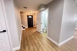 10118 Alambra Ave, Tampa, FL 33619 - Photo 37