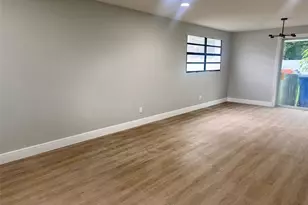 10118 Alambra Ave, Tampa, FL 33619 - Photo 17