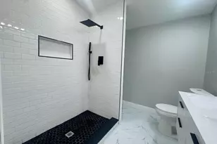 10118 Alambra Ave, Tampa, FL 33619 - Photo 19