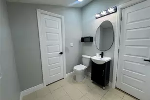 10118 Alambra Ave, Tampa, FL 33619 - Photo 53