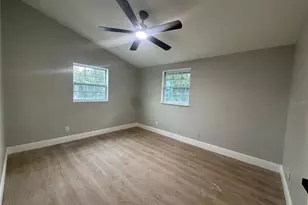 10118 Alambra Ave, Tampa, FL 33619 - Photo 45