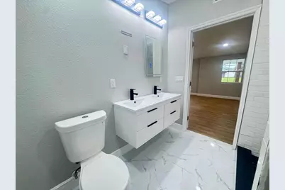 10118 Alambra Avenue, Tampa, FL 33619 - Photo 25